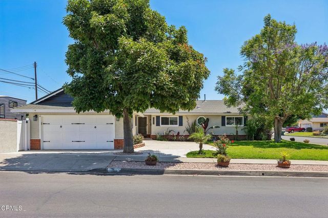 2042 Dunnigan Street, Camarillo, CA 93010