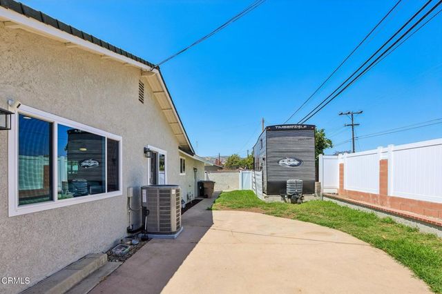 2042 Dunnigan Street, Camarillo, CA 93010