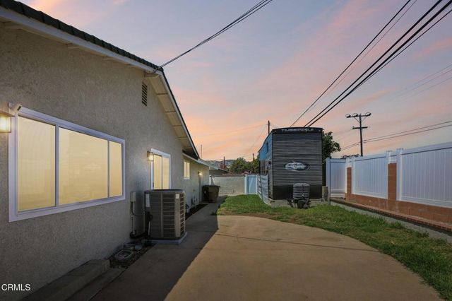 2042 Dunnigan Street, Camarillo, CA 93010