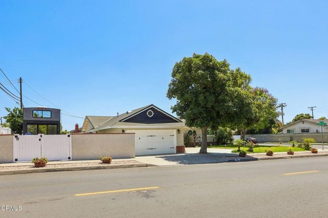 2042 Dunnigan Street, Camarillo, CA 93010