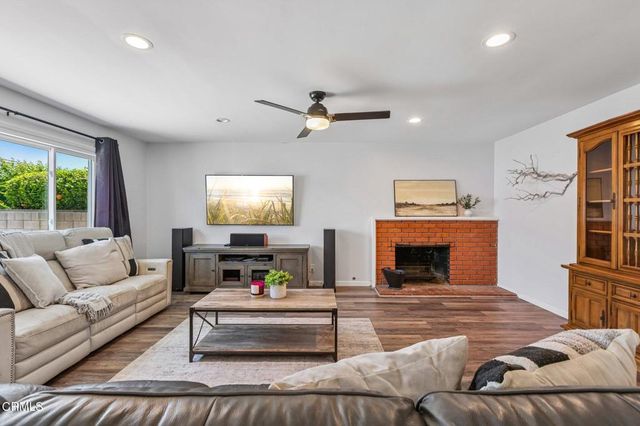 2042 Dunnigan Street, Camarillo, CA 93010