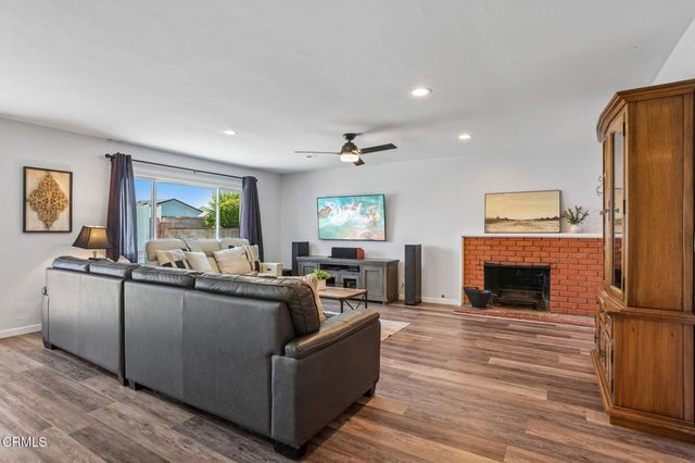 2042 Dunnigan Street, Camarillo, CA 93010