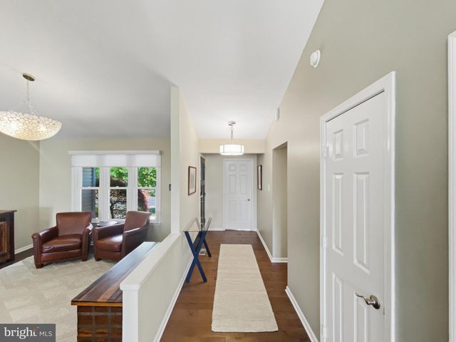 13905 DEVIAR DR, Centreville, VA 20120