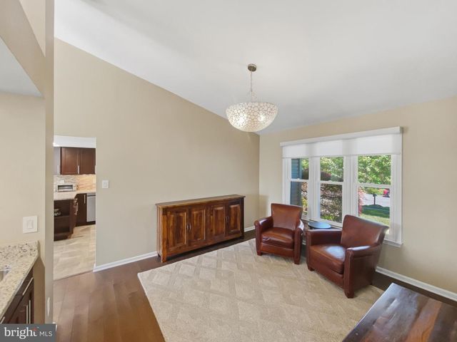 13905 DEVIAR DR, Centreville, VA 20120