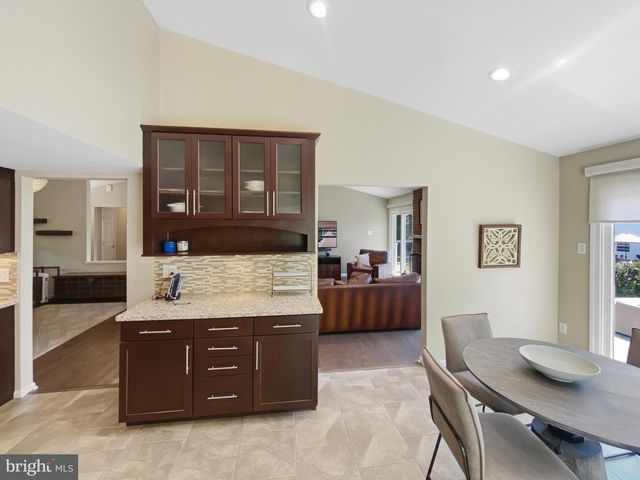 13905 DEVIAR DR, Centreville, VA 20120