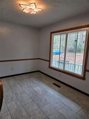 195 Bennington Drive, Stockbridge, GA 30281