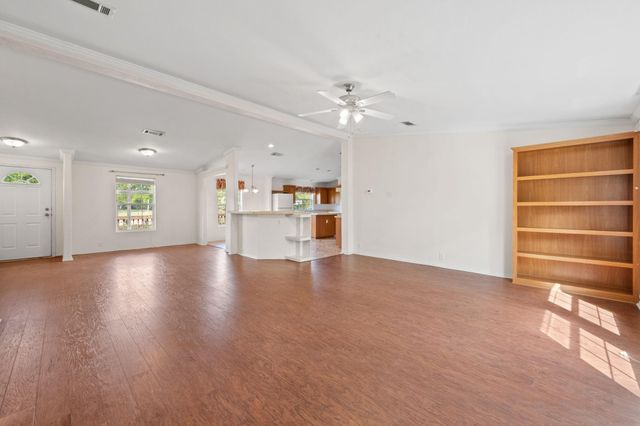 2906 Shannon Court, Humble, TX 77396