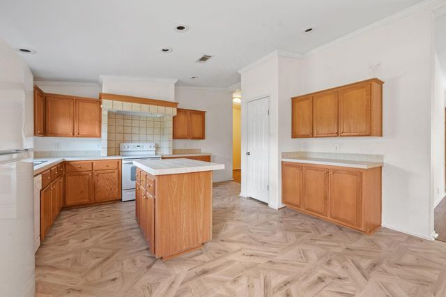 2906 Shannon Court, Humble, TX 77396