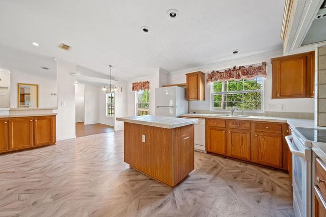 2906 Shannon Court, Humble, TX 77396