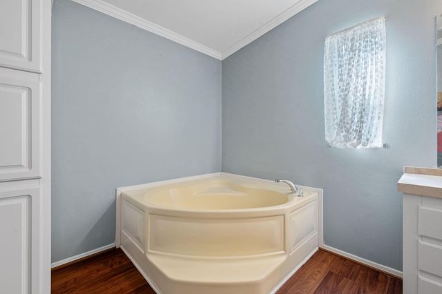 2906 Shannon Court, Humble, TX 77396