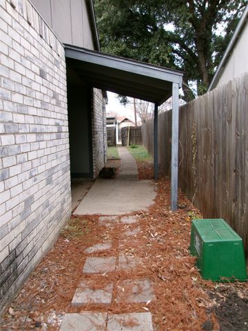 622 W Warrior Trail, Grand Prairie, TX 75052