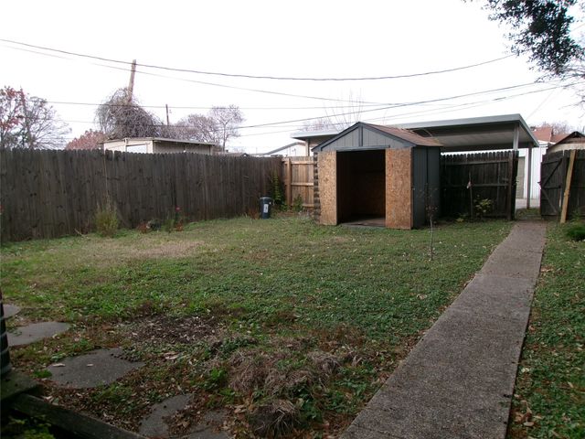 622 W Warrior Trail, Grand Prairie, TX 75052