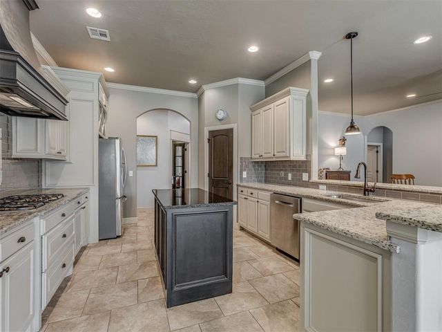 4712 NW 151st Terrace, Edmond, OK 73013