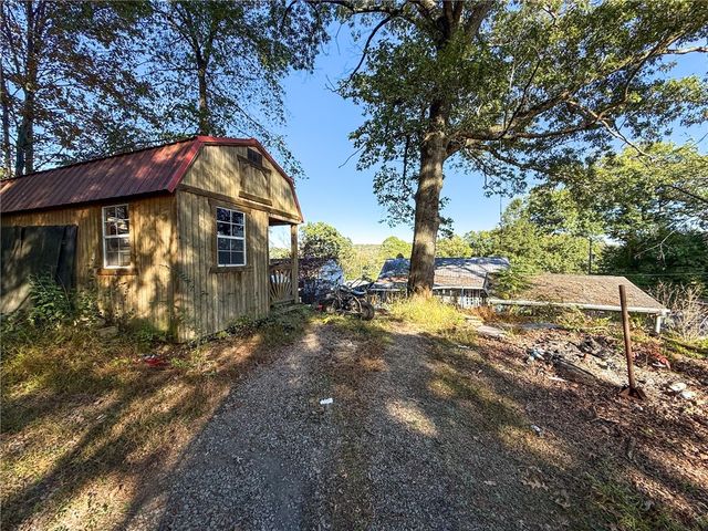 728 Ferne Dr, North Buffalo Twp, PA 16201