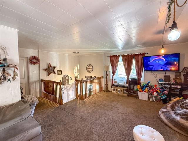 728 Ferne Dr, North Buffalo Twp, PA 16201