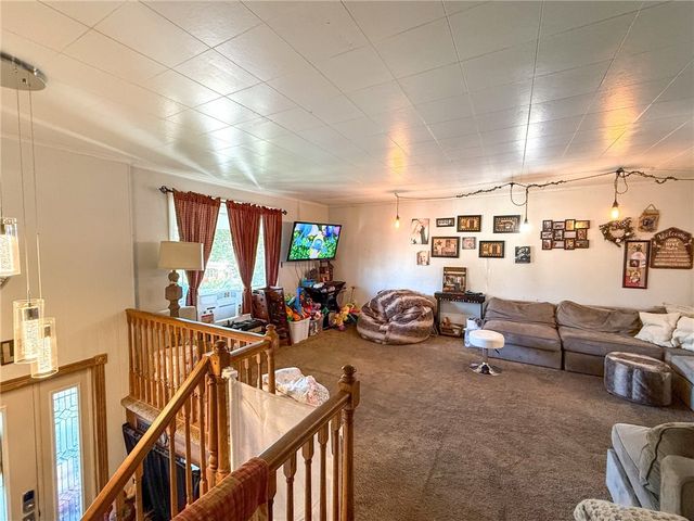 728 Ferne Dr, North Buffalo Twp, PA 16201