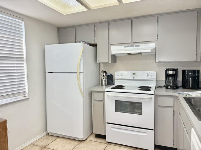 5054 TERRACE CLUB LANE 101, Tampa, FL 33617