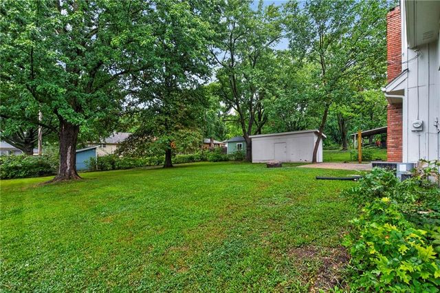 12918 Sycamore Avenue, Grandview, MO 64030