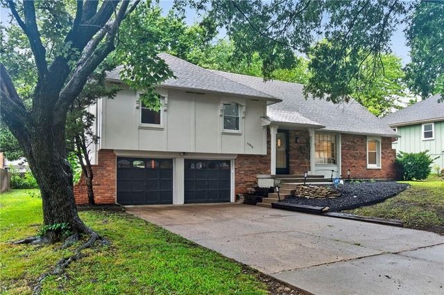 12918 Sycamore Avenue, Grandview, MO 64030
