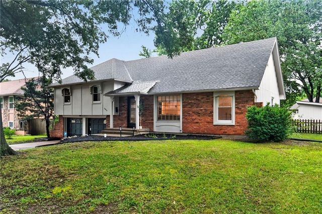12918 Sycamore Avenue, Grandview, MO 64030