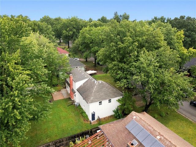 12918 Sycamore Avenue, Grandview, MO 64030