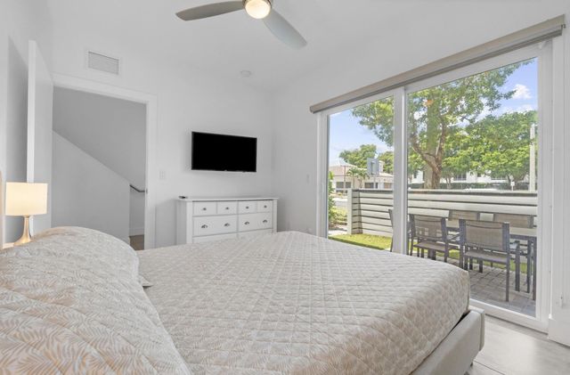 1367 N Ocean Boulevard, Pompano Beach, FL 33062