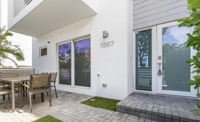 1367 N Ocean Boulevard, Pompano Beach, FL 33062