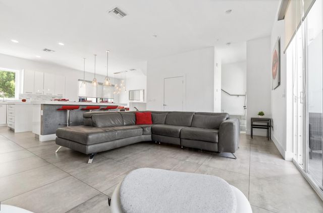 1367 N Ocean Boulevard, Pompano Beach, FL 33062