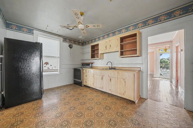 415 Church St, Jackson, CA 95642