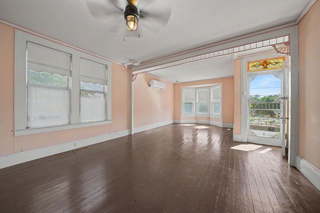 415 Church St, Jackson, CA 95642