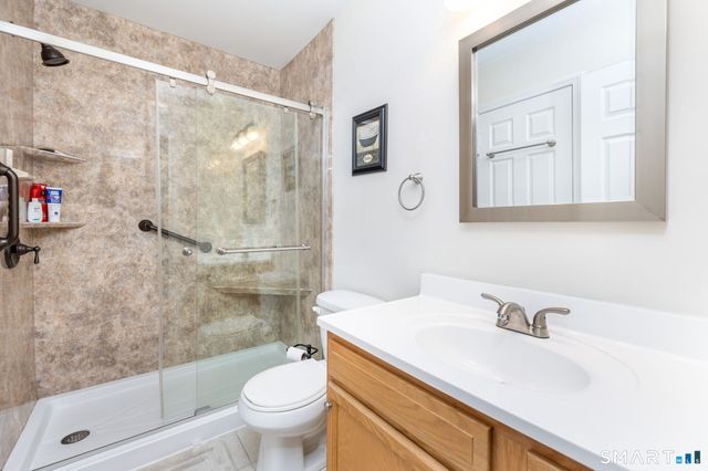 240 Wesley Street APT 4, Waterbury, CT 06708