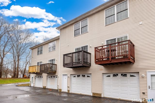 240 Wesley Street APT 4, Waterbury, CT 06708