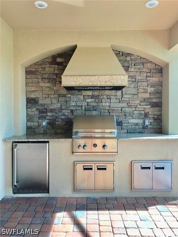 28694 Newtown CT, Bonita Springs, FL 34135