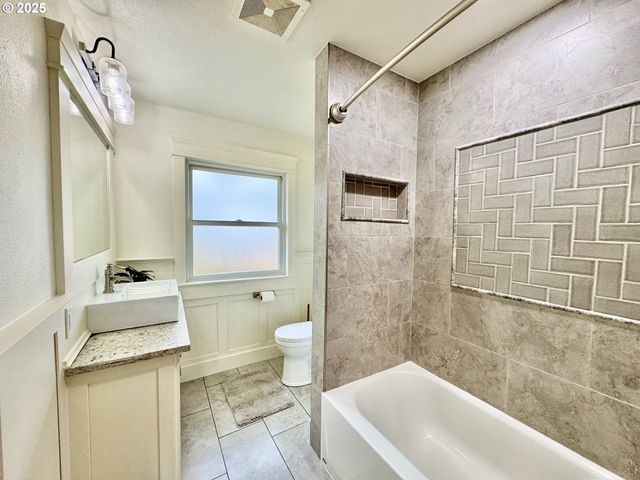1115 C St, Washougal, WA 98671