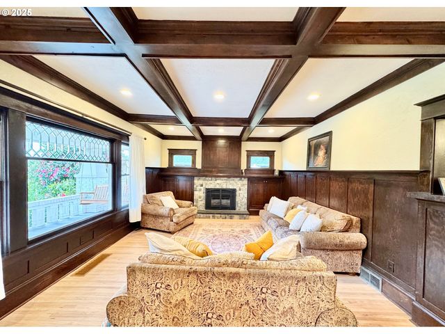 1115 C St, Washougal, WA 98671
