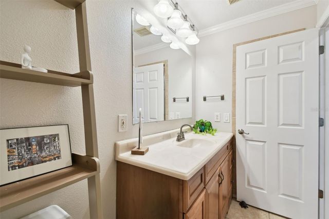 4304 HARBOR HOUSE DRIVE, Tampa, FL 33615