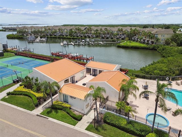 4304 HARBOR HOUSE DRIVE, Tampa, FL 33615