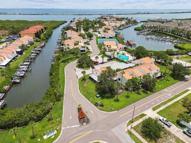 4304 HARBOR HOUSE DRIVE, Tampa, FL 33615