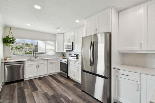 4304 HARBOR HOUSE DRIVE, Tampa, FL 33615