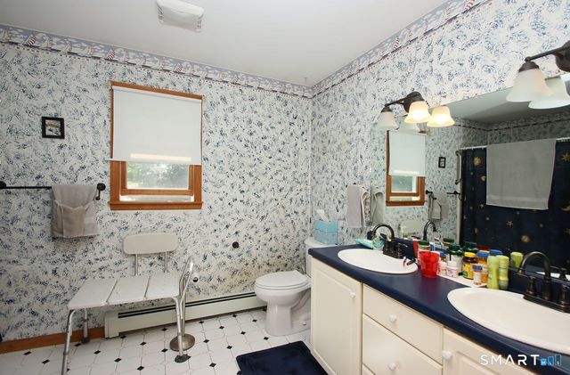 34 Sherry Lane, New Milford, CT 06776