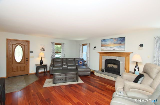 34 Sherry Lane, New Milford, CT 06776