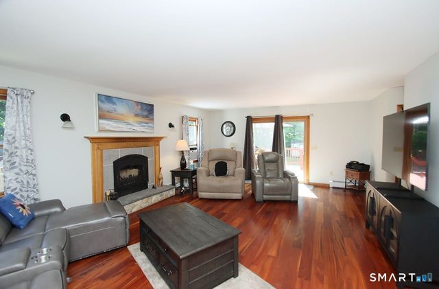 34 Sherry Lane, New Milford, CT 06776