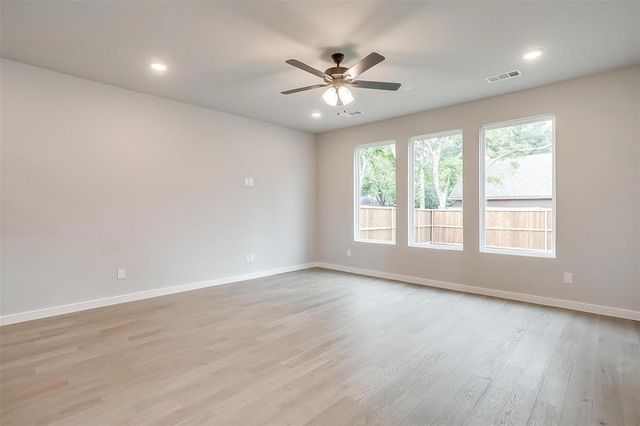 4525 Hogans Alley Drive, Arlington, TX 76001