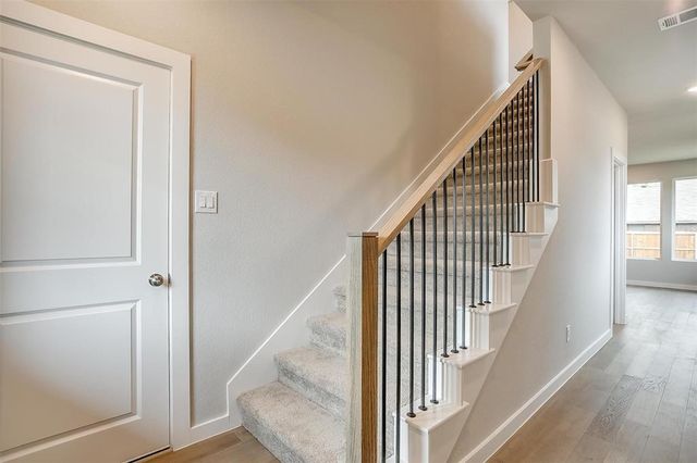 4525 Hogans Alley Drive, Arlington, TX 76001