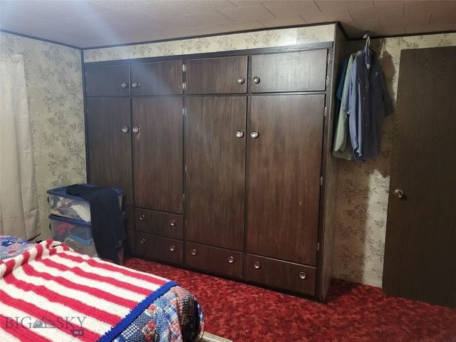 127 S M Street, Livingston, MT 59047