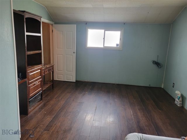 127 S M Street, Livingston, MT 59047