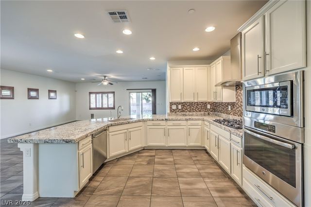 824 Plockton, Las Vegas, NV 89012