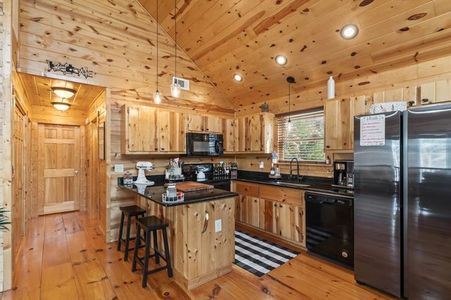 294 Whispering Hills Road, Murphy, NC 28906