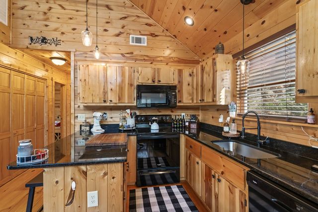 294 Whispering Hills Road, Murphy, NC 28906