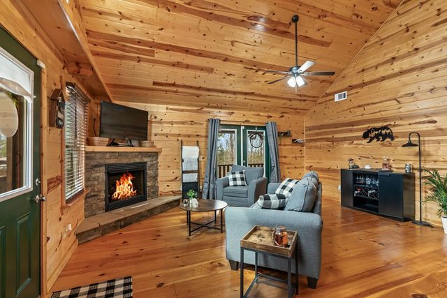 294 Whispering Hills Road, Murphy, NC 28906
